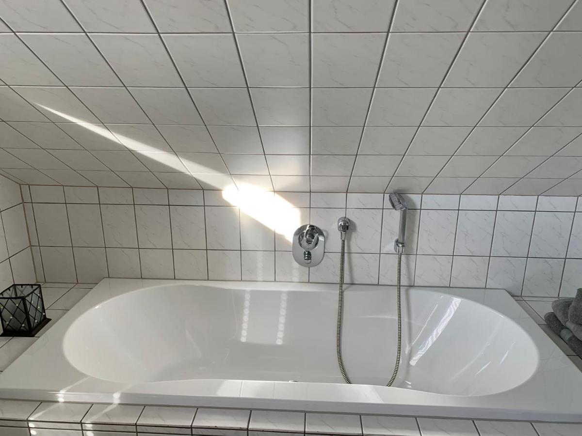Meine Oase Ferienwohnung !!! Nicht Fuer Monteure !!! Horn-Bad Meinberg Buitenkant foto